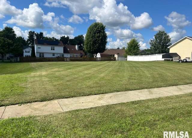 Property at 500 Victoria Dr, Washington, IL 61571