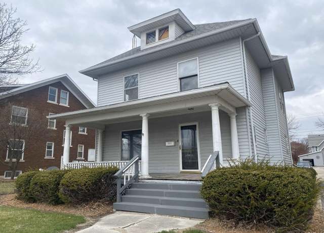 Property at 418 E Jackson St, Macomb, IL 61455, 3 beds, 1.5 baths