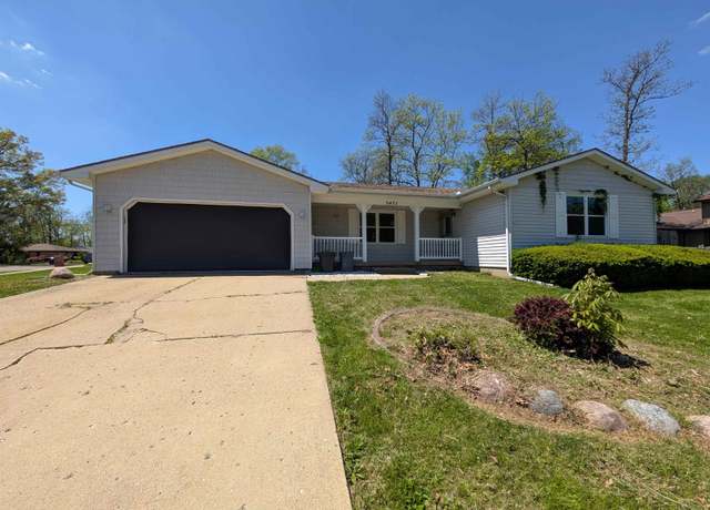 Property at 6403 N Talisman Ter, Peoria, IL 61615, 3 beds, 2 baths