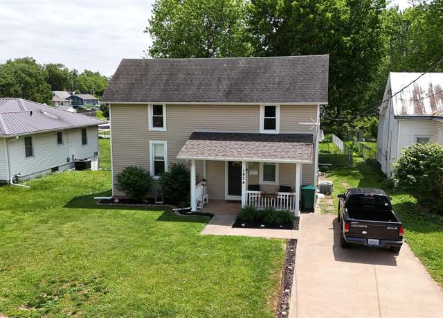 Property at 1624 Adams St, Quincy, IL 62301, 5 beds, 3 baths