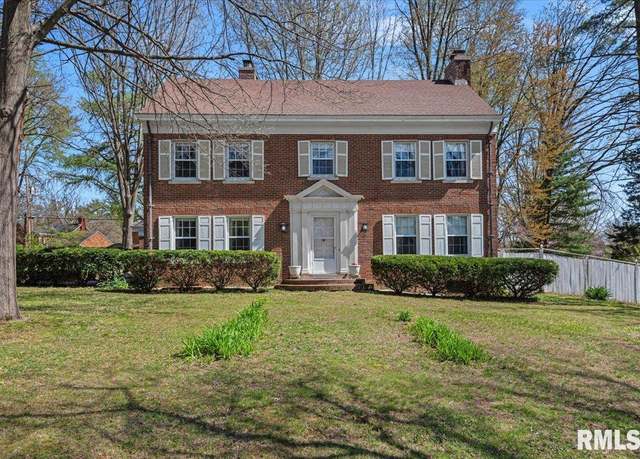 Property at 2136 Illini Rd, Springfield, IL 62704, 4 beds, 4 baths