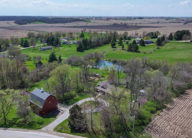 Property at 30736 Big Rock Rd, Dixon, IA 52745, 2 beds, 2 baths
