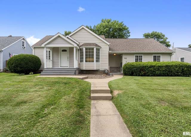 Property at 918 Jones St, Bettendorf, IA 52722, 2 beds, 1.5 baths