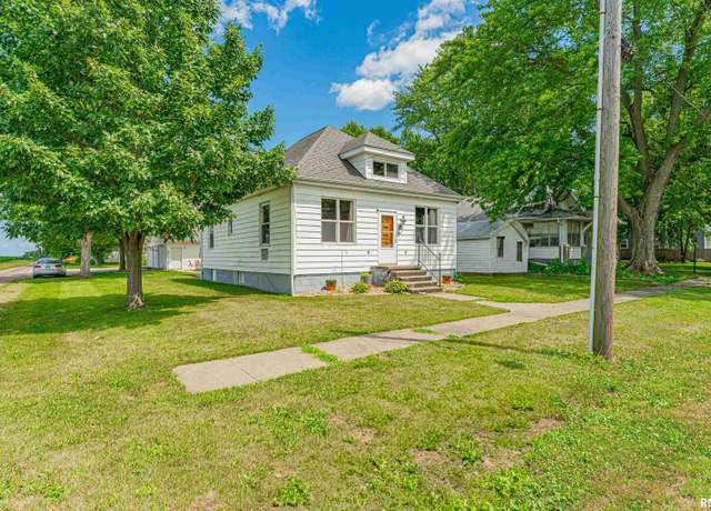 Property at 209 N 2nd St N, Easton, IL 62633, 2 beds, 1.5 baths