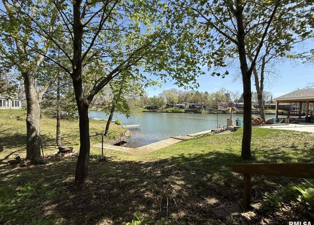 Property at 109 Lake Warren Dr, Monmouth, IL 61462, 1 bed, 2 baths