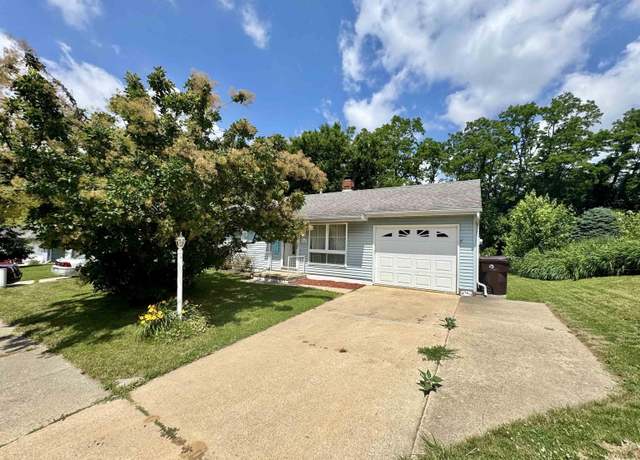 Property at 3813 W Brighton Ave, Peoria, IL 61615, 3 beds, 1 bath