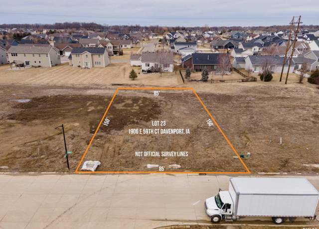 Property at 1906 E 59th Ct, Davenport, IA 52807