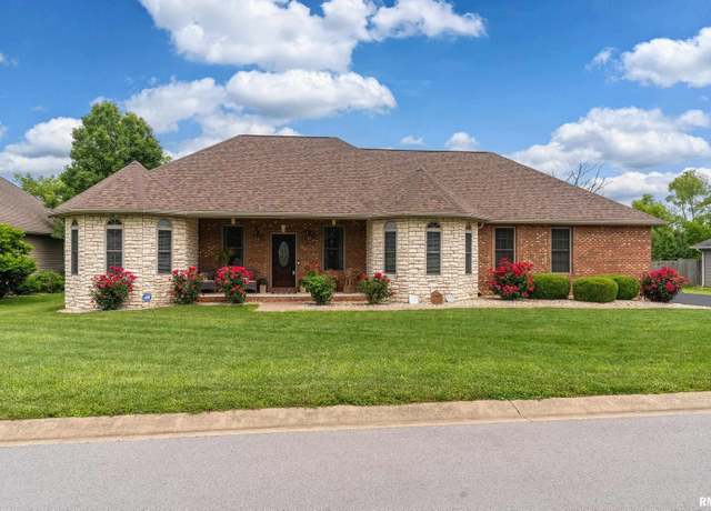 Property at 1701 Dew Drop Dr, Marion, IL 62959, 3 beds, 2.5 baths