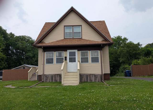 Property at 1507 N Lincoln Ave, Davenport, IA 52804, 3 beds, 1.5 baths