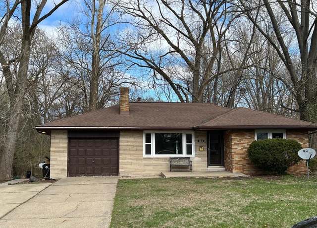 Property at 1413 W West Aire Ave, Peoria, IL 61614, 2 beds, 2 baths