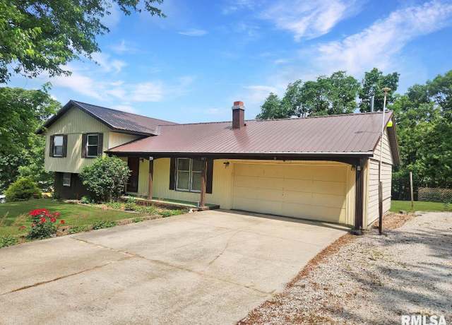 Property at 1003 Tonti Rd, Toulon, IL 61483, 3 beds, 1.5 baths