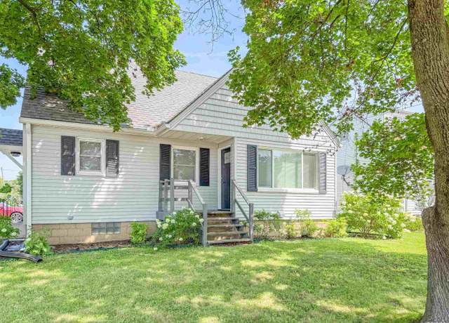 Property at 3215 E Washington St, East Peoria, IL 61611, 2 beds, 1 bath