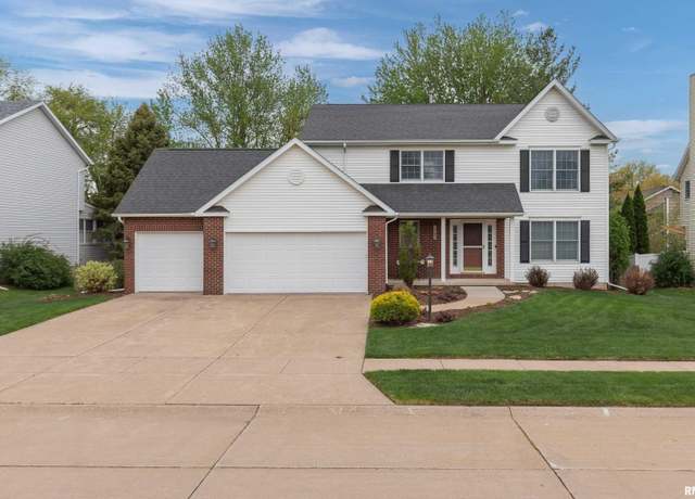 Property at 2883 48th Ave, Bettendorf, IA 52722, 5 beds, 3 baths