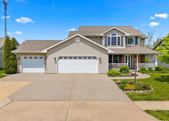 Property at 1509 Kelsey St, Washington, IL 61571, 4 beds, 4 baths