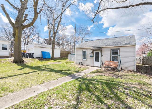 Property at 1509 S Capitol St, Pekin, IL 61554, 2 beds, 1 bath
