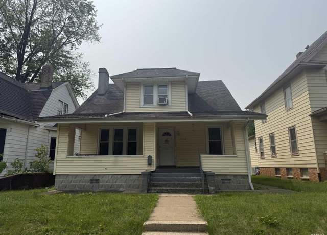 Property at 1712 W Bradley Ave, Peoria, IL 61606, 5 beds, 1 bath