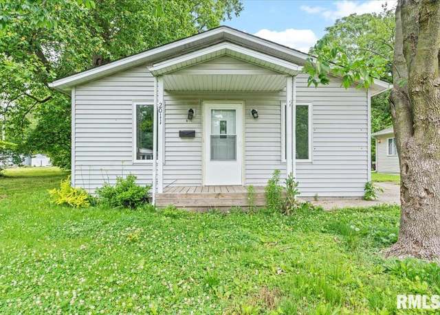 Property at 2011 E Keys Ave, Springfield, IL 62702, 3 beds, 1 bath