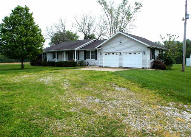 Property at 19880 Persimmon Tree Rd, Centralia, IL 62801, 2 beds, 1.5 baths