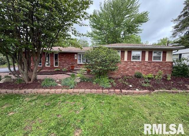 Property at 303 S Greenbriar Rd, Carterville, IL 62918, 3 beds, 2 baths