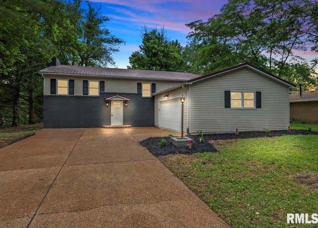 Property at 20 Covered Bridge Acres, Glenarm, IL 62536, 3 beds, 2.5 baths