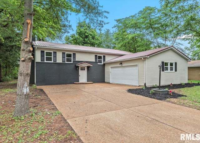Property at 20 Covered Bridge Acres, Glenarm, IL 62536, 3 beds, 2.5 baths