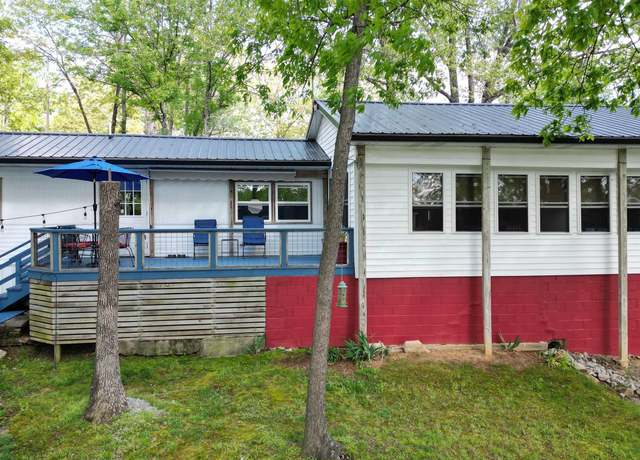 Property at 1960 Egyptian Hills Dr, Creal Springs, IL 62922, 3 beds, 1.5 baths