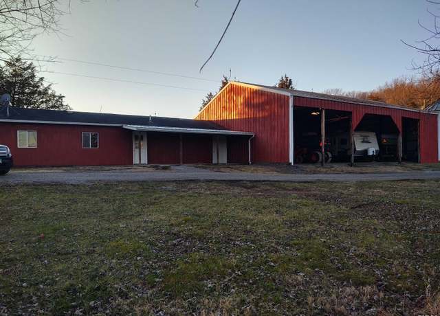 Property at 35 Stockdale Ln, Vienna, IL 62995, 2 beds, 1 bath