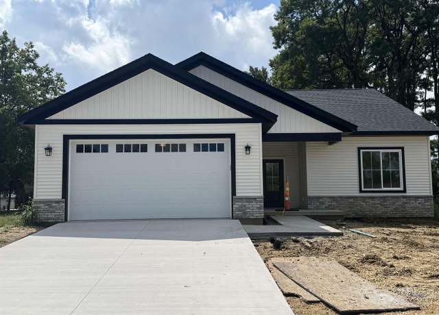Property at 4730 Willow Cir, Davenport, IA 52806, 2 beds, 2 baths
