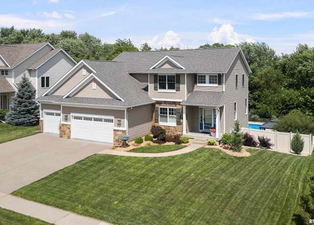 Property at 5727 Charlie Chase Ln, Bettendorf, IA 52722, 5 beds, 3.5 baths