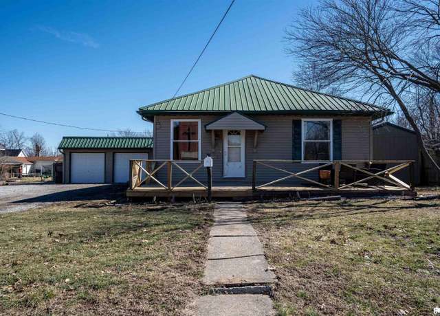 Property at 504 S 22nd St, Herrin, IL 62948, 3 beds, 1 bath