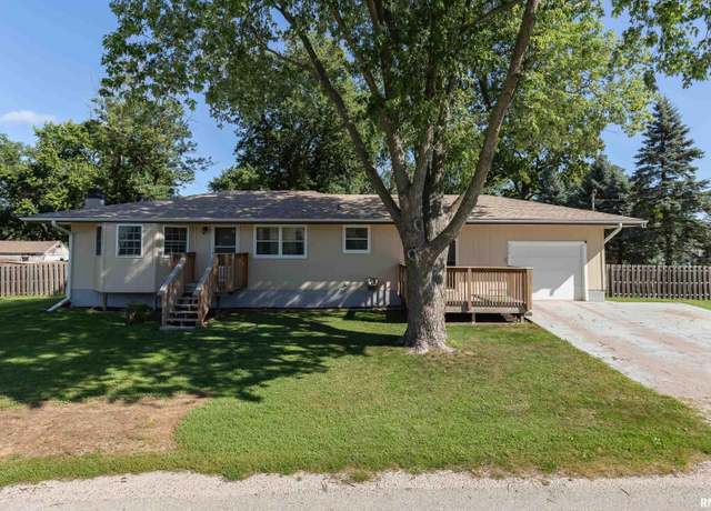 Property at 3721 4th Avenue B, East Moline, IL 61244, 3 beds, 1 bath