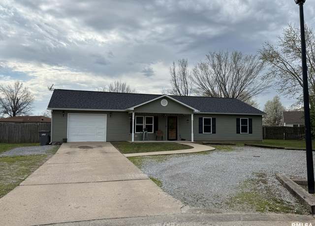 Property at 615 Valmar Dr, Marion, IL 62959, 3 beds, 2 baths