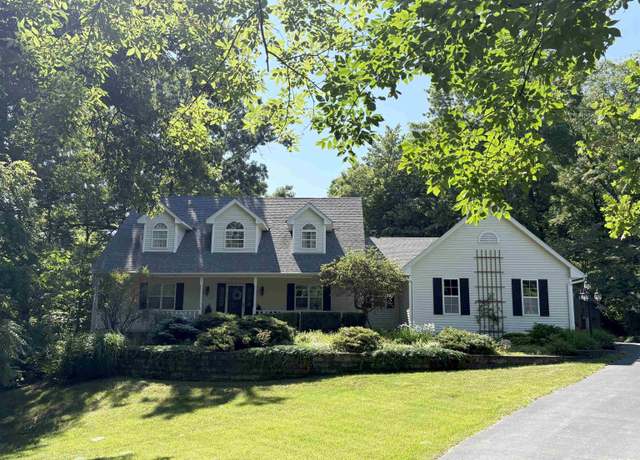 Property at 704 Holland Rd, Germantown Hills, IL 61548, 5 beds, 3.5 baths