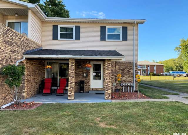 Property at 329 S Durkin Dr, Springfield, IL 62704, 2 beds, 1.5 baths