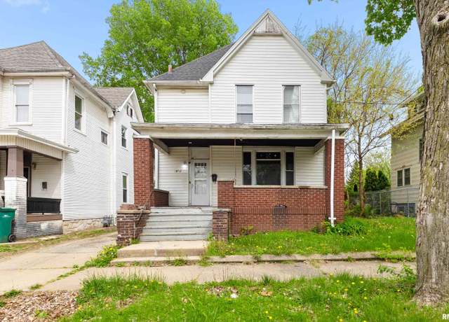 Property at 1812 N Peoria Ave, Peoria, IL 61603, 3 beds, 1.5 baths