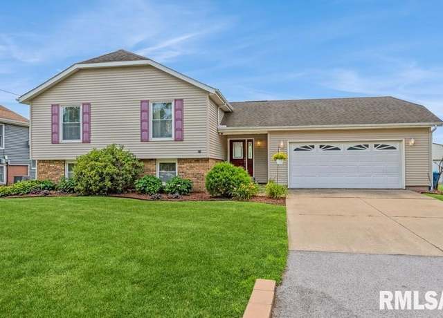Property at 4364 4th Ave, East Moline, IL 61244, 3 beds, 2 baths