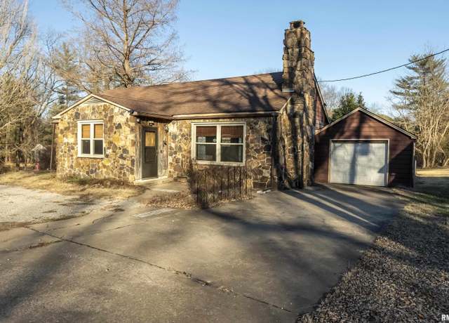 Property at 1878 Pump House Rd, Murphysboro, IL 62966, 2 beds, 1 bath