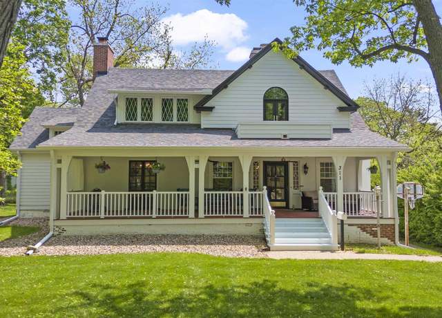 Property at 311 S Main St, Washington, IL 61571, 4 beds, 2.5 baths