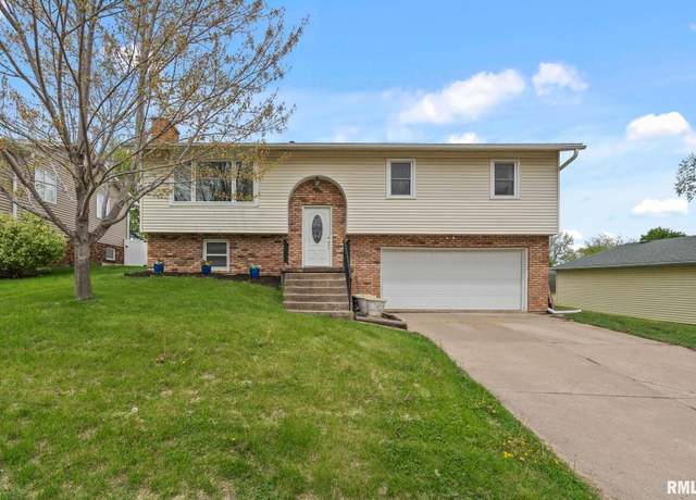 Property at 1701 89th Avenue West, Rock Island, IL 61201, 3 beds, 2.5 baths