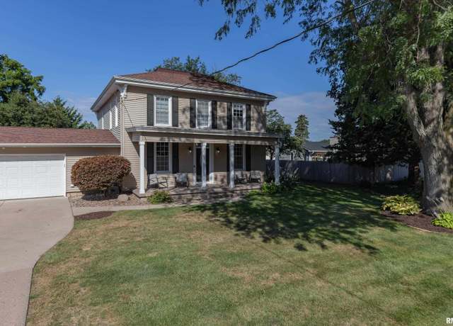 Property at 4230 Jersey Ridge Rd, Davenport, IA 52807, 4 beds, 2 baths