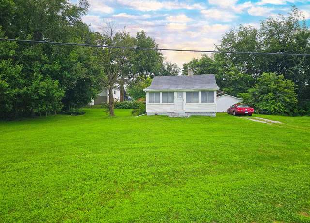 Property at 1806 W Cedar Hills Dr, Dunlap, IL 61525, 3 beds, 1 bath