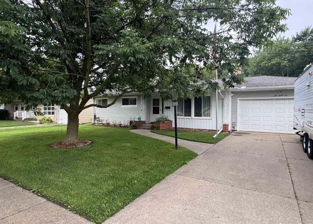 Property at 1026 N 13th St, Clinton, IA 52732, 3 beds, 2 baths