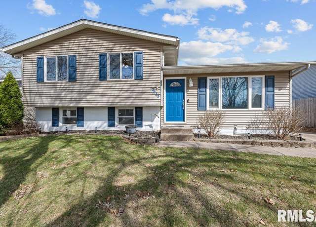 Property at 2632 W 59th St, Davenport, IA 52806, 3 beds, 2 baths