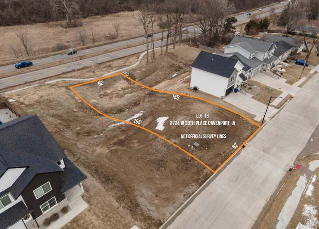 Property at 2724 W 38th Pl, Davenport, IA 52806
