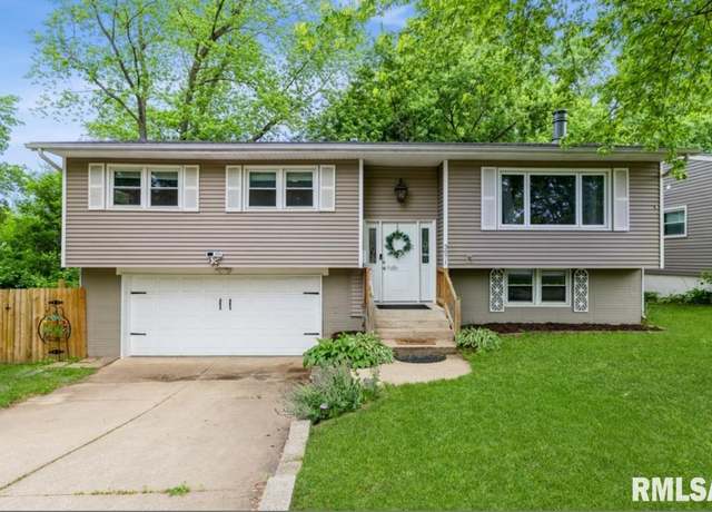 Property at 3071 S Hampton Dr, Bettendorf, IA 52722, 3 beds, 1.5 baths