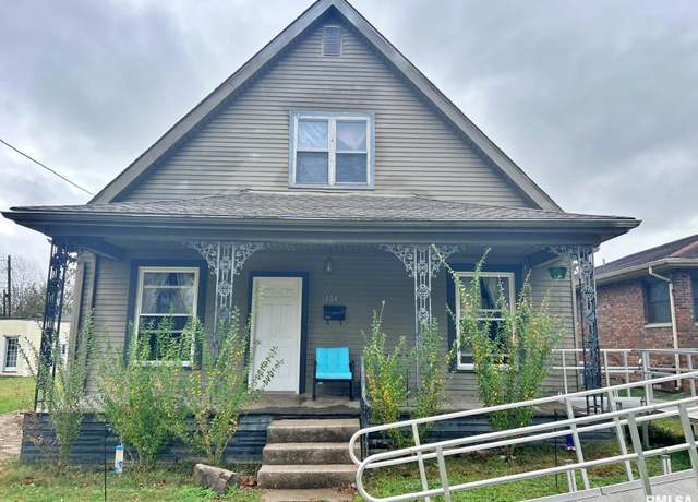 Property at 1004 Metropolis St, Metropolis, IL 62960, 5 beds, 1.5 baths