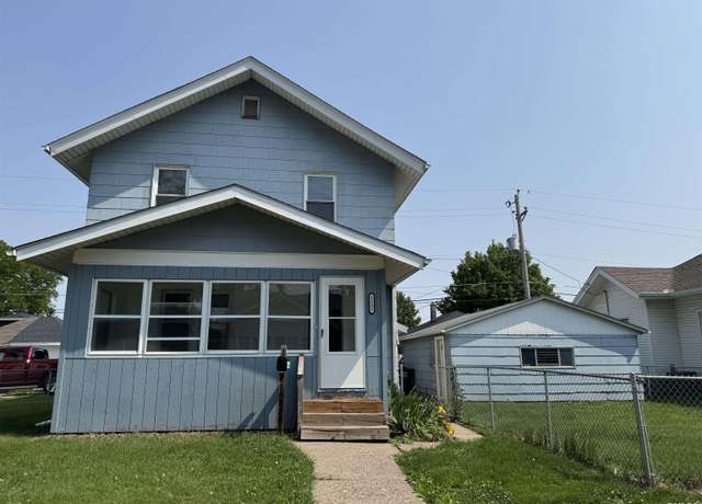 Property at 1122 E Colorado St, Davenport, IA 52803, 3 beds, 1 bath