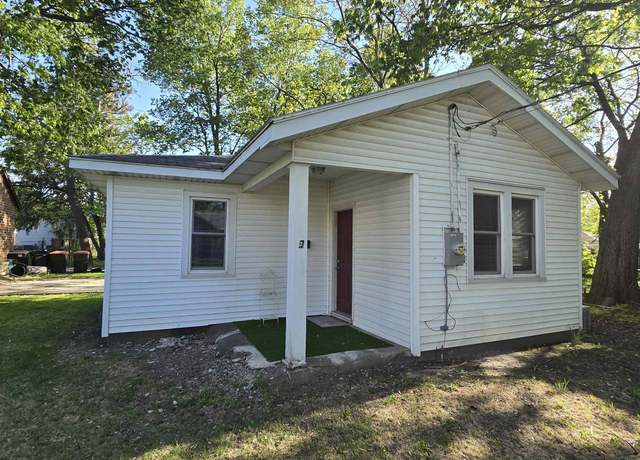 Property at 116 E Maywood St, Peoria, IL 61603, 1 bed, 1 bath