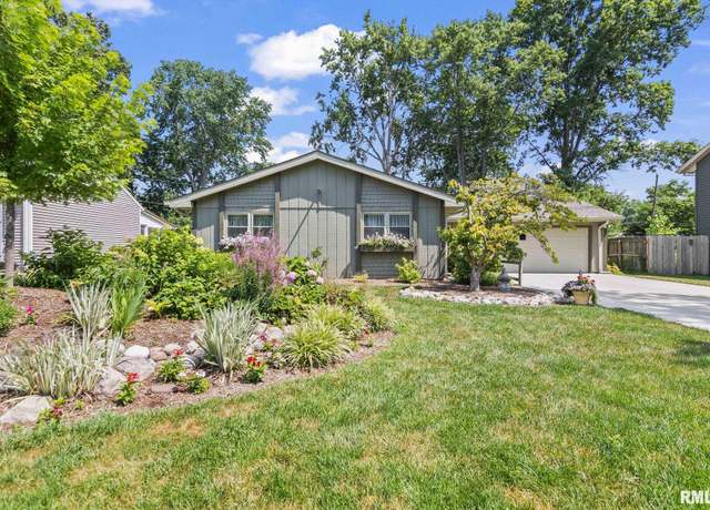 Property at 645 Deerfield Rd, Chatham, IL 62629, 3 beds, 2 baths