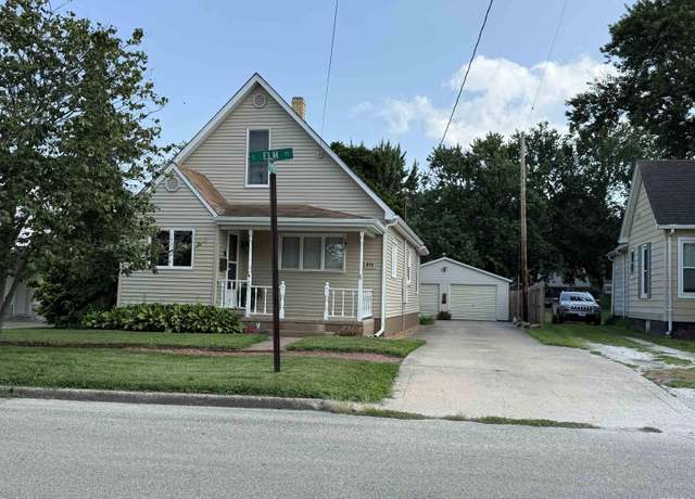 Property at 898 E Elm St, Canton, IL 61520, 3 beds, 1 bath